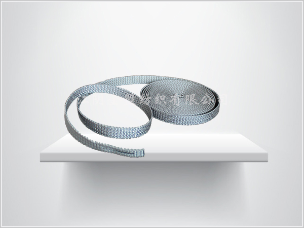 ���]����