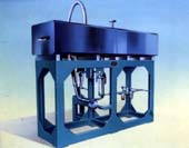 �����A����