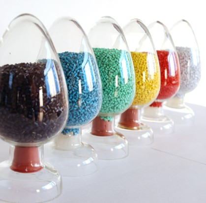 ���]ɫĸ��